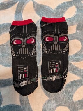 Star Wars Darth Vader Low-Cut Socks - Black & Red